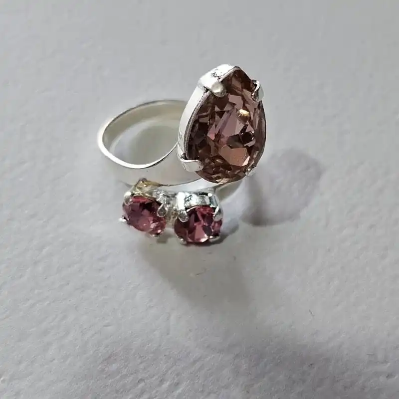 טבעת ורדה – יוקרה עדינה בעיצוב מלא רגש