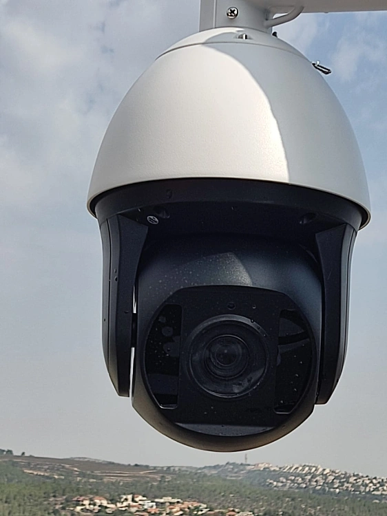 מצלמת אבטחה 