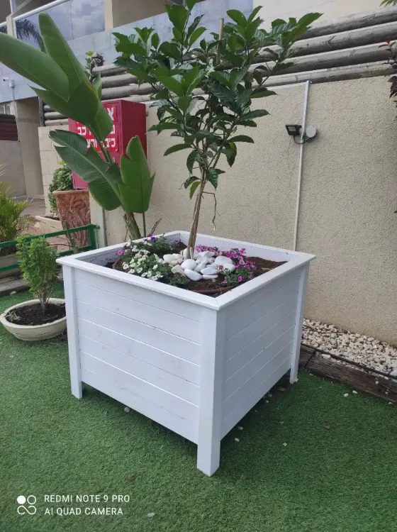 אדניות מעץ מלא ניתן להזמין בהתאמה אישית