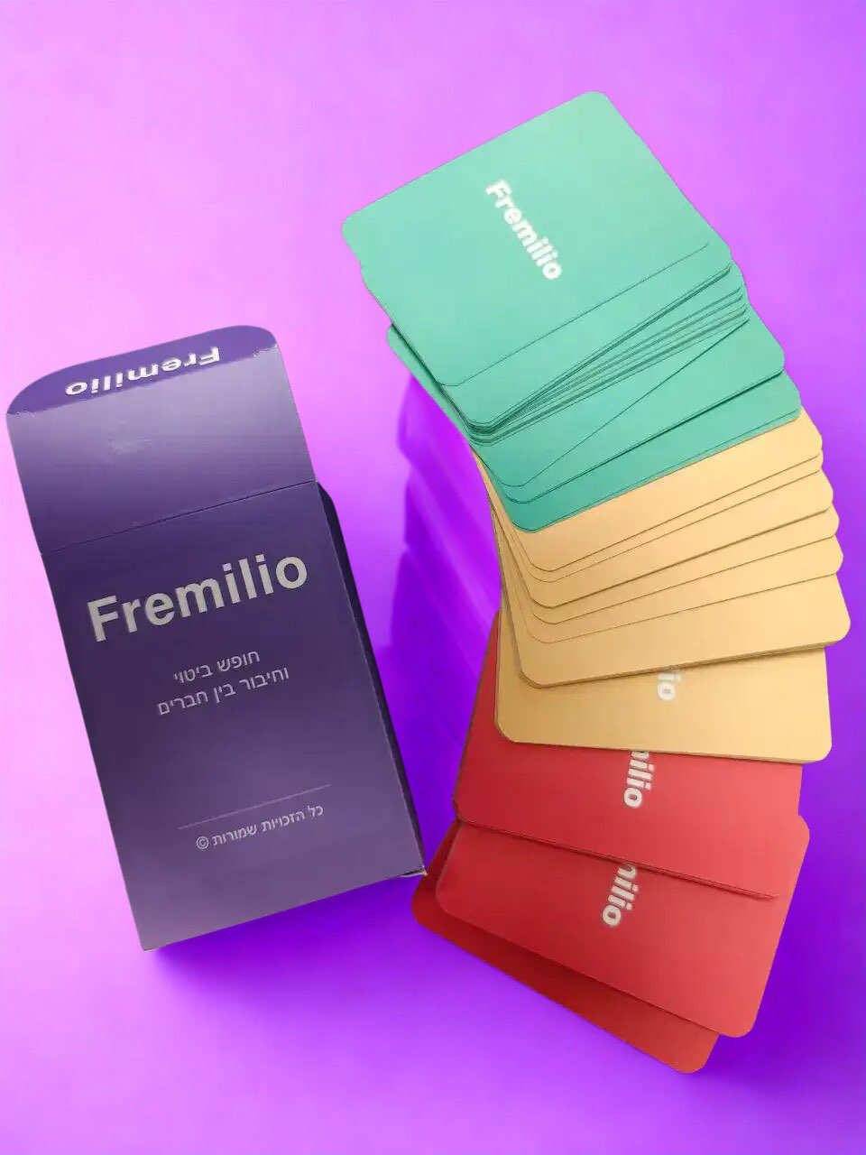 Fremilio – משחק קלפים לחיבור ושיחות אמיתיות בין חברים