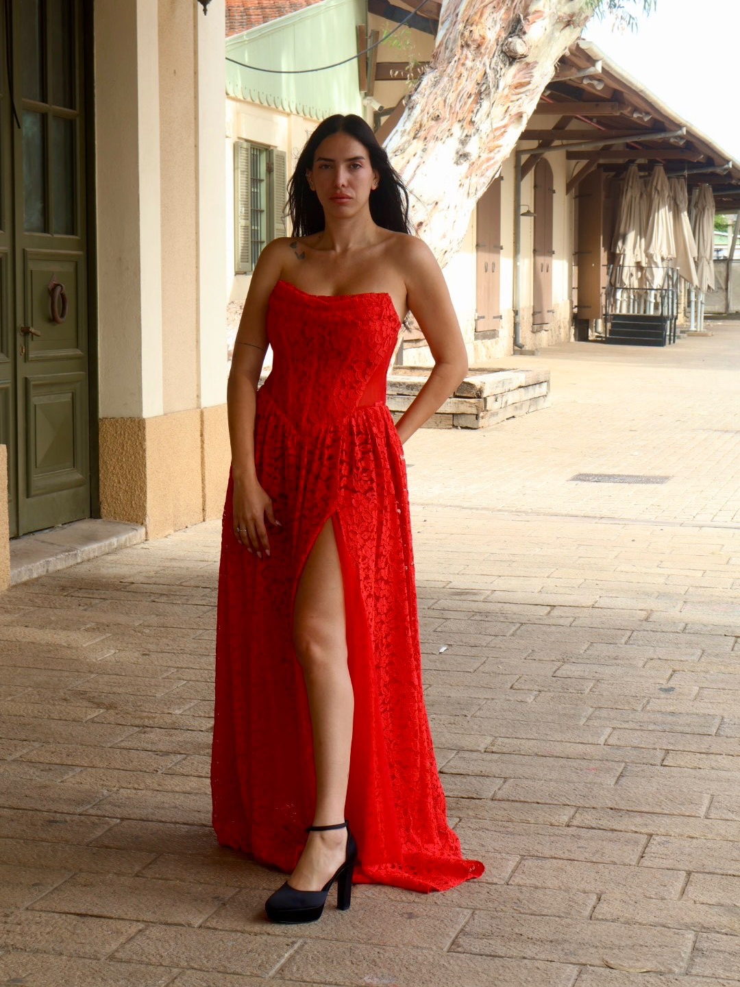 פרח סירה אדום