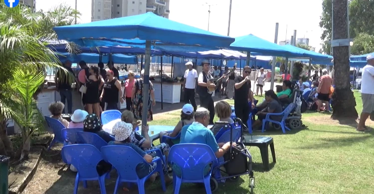 אירוע יווני עבור גימלאי עיריית ראשון לציון בקאנטרי ראשון יחד עם יוסי יאסיס