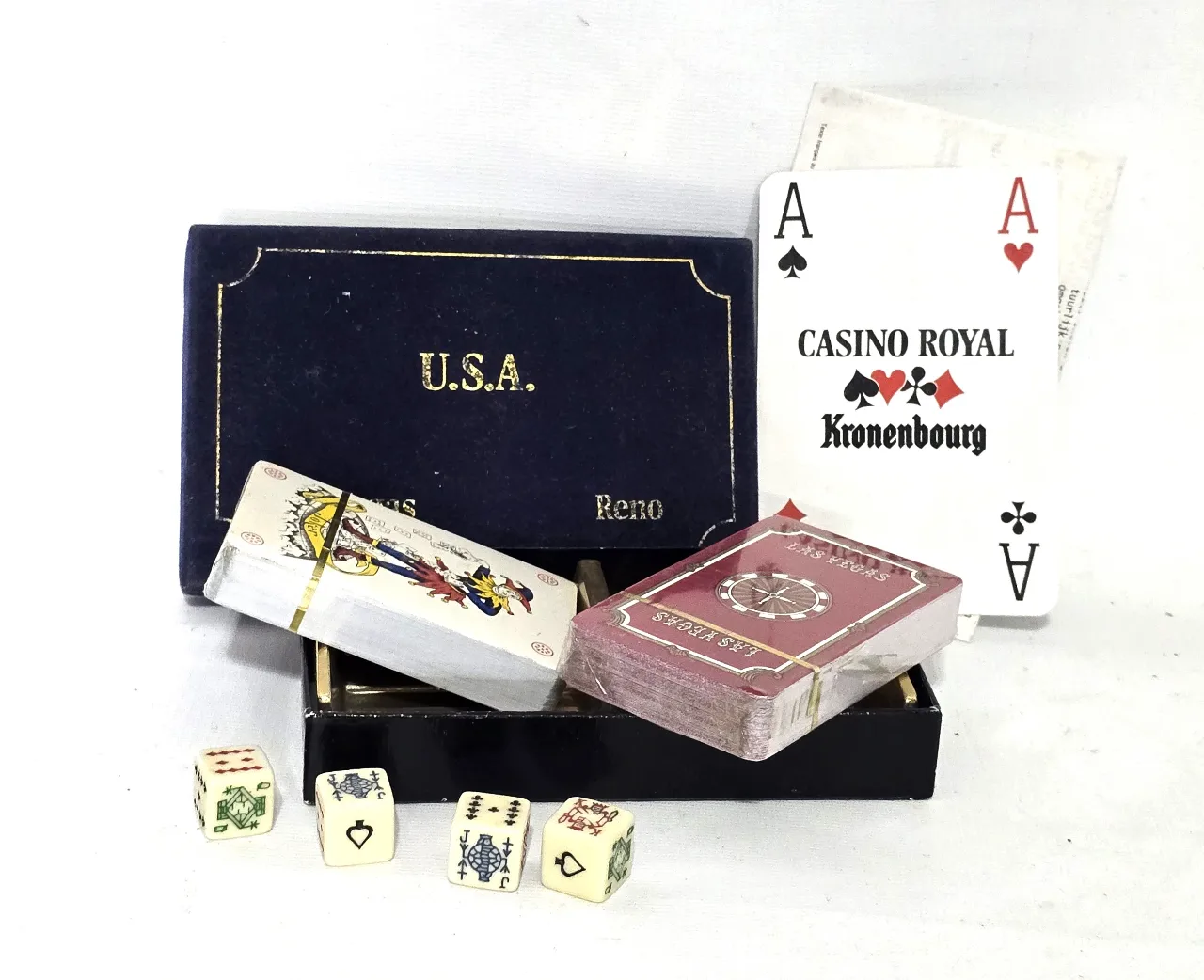 זוג חפיסות קלפים לאס ווגאס באריזה מקורית וכולל הקוביות