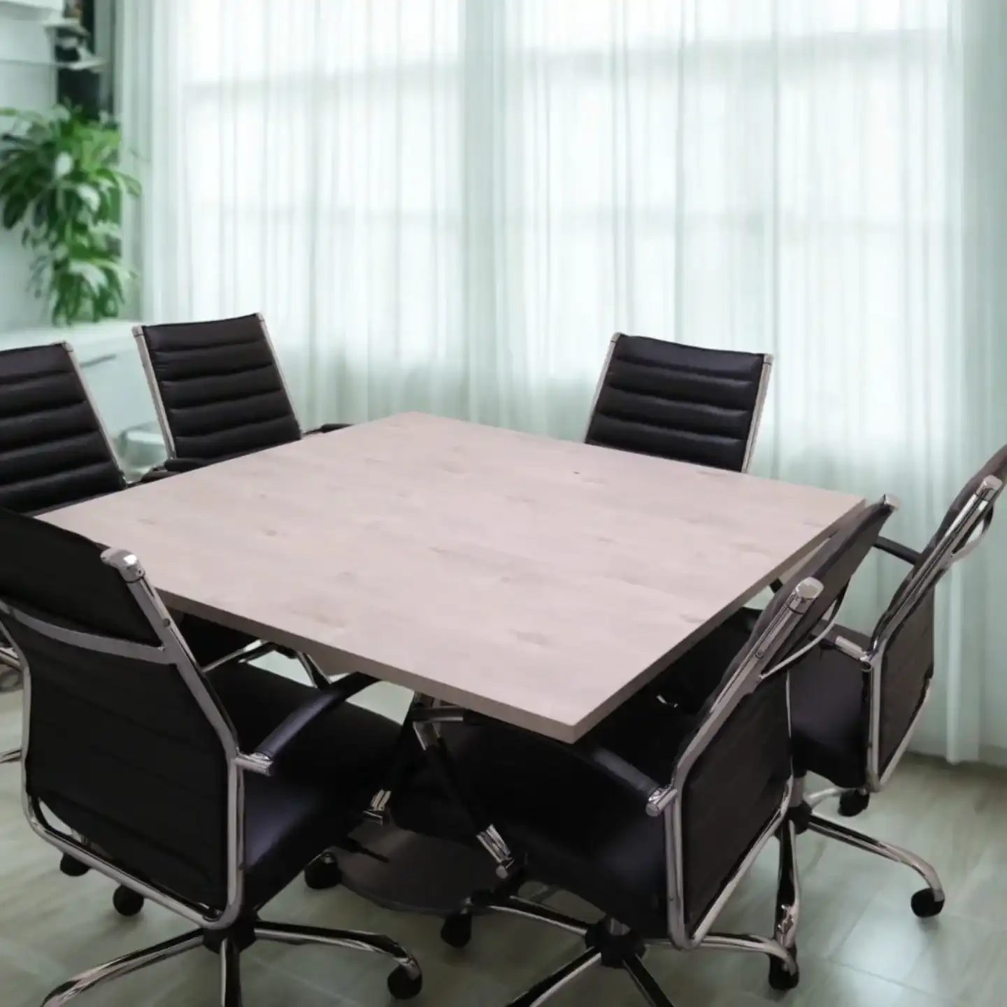 שולחן ישיבות נכון – מה חשוב לדעת לפני שמזמינים?