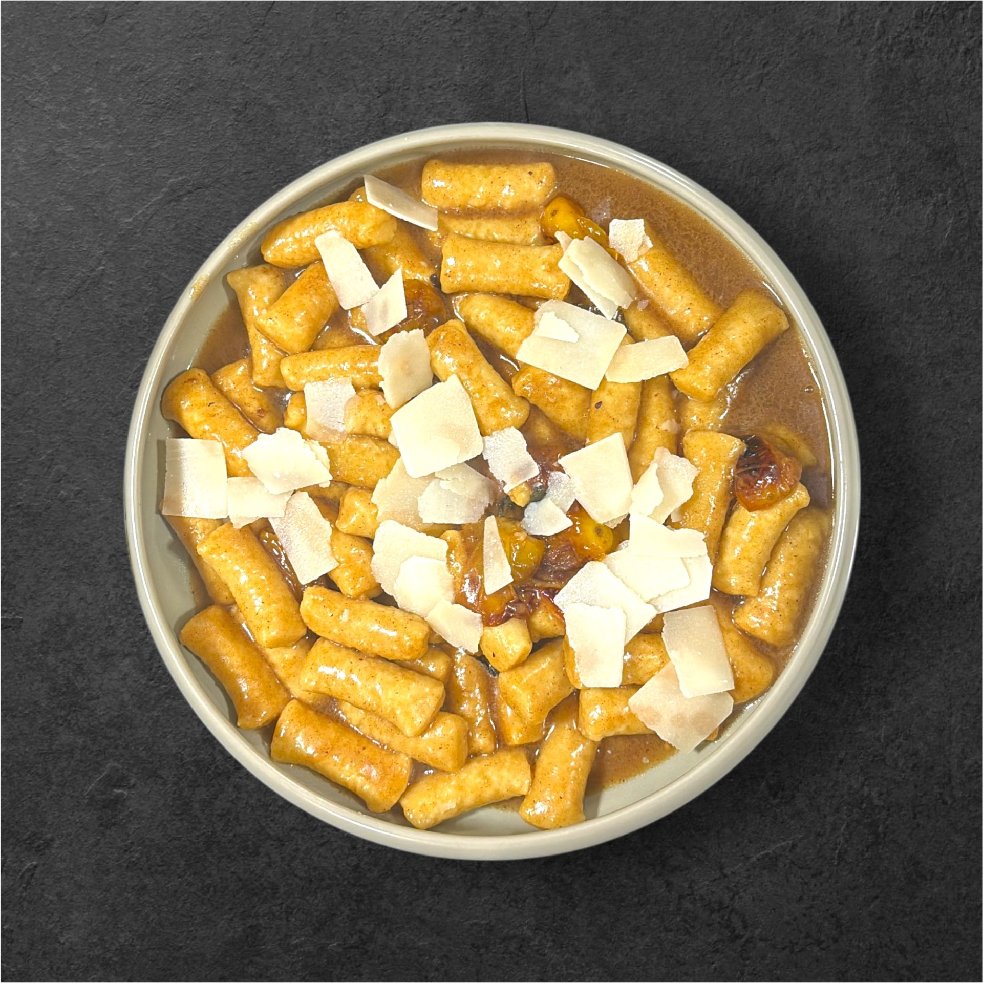 ניוקי אלא בזיליקום