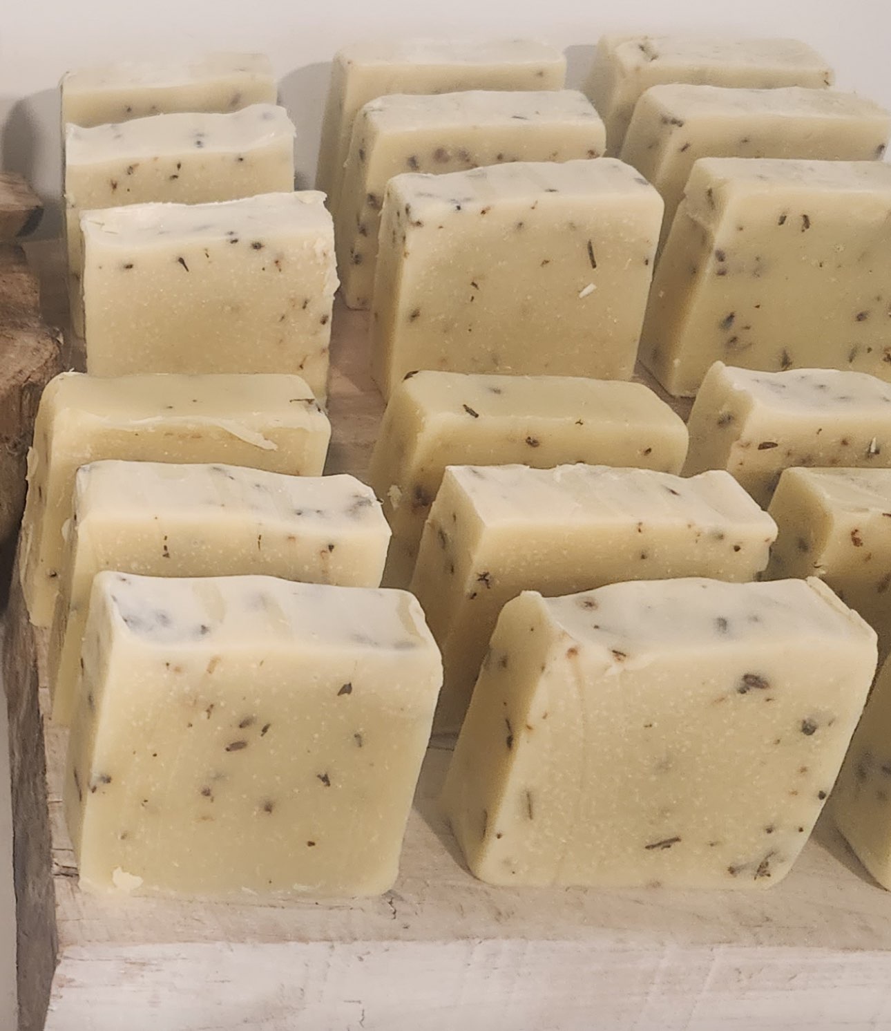 סבונים טבעיים בעבודת יד