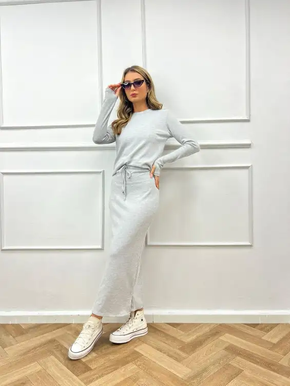 חליפת מור אפורה