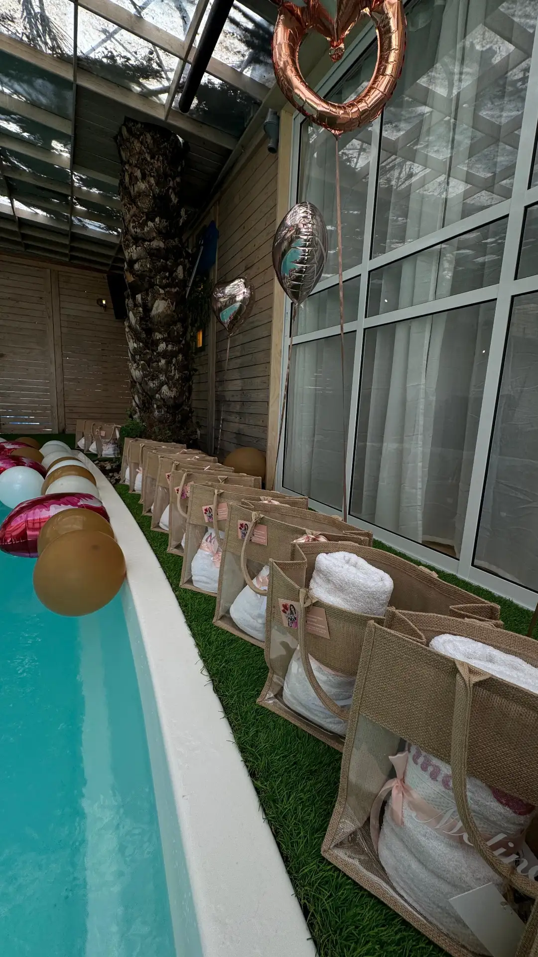 שקיות מתנה ובלונים