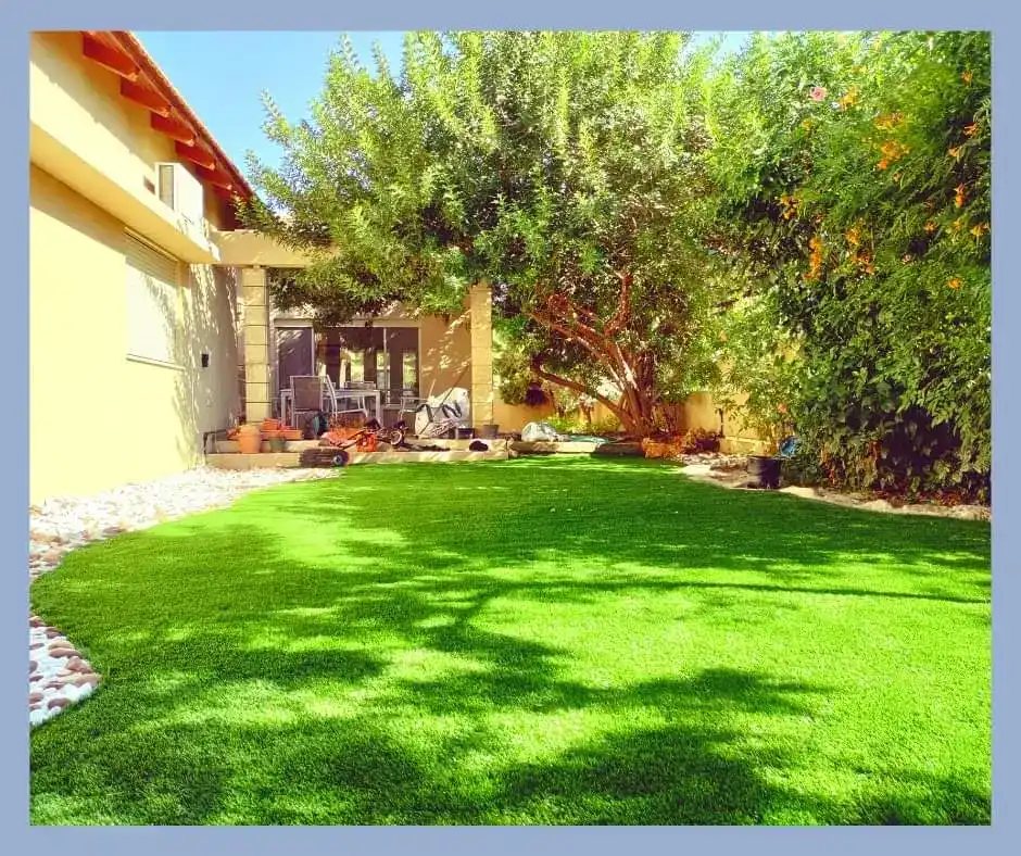  התקנת דשא סינטטי