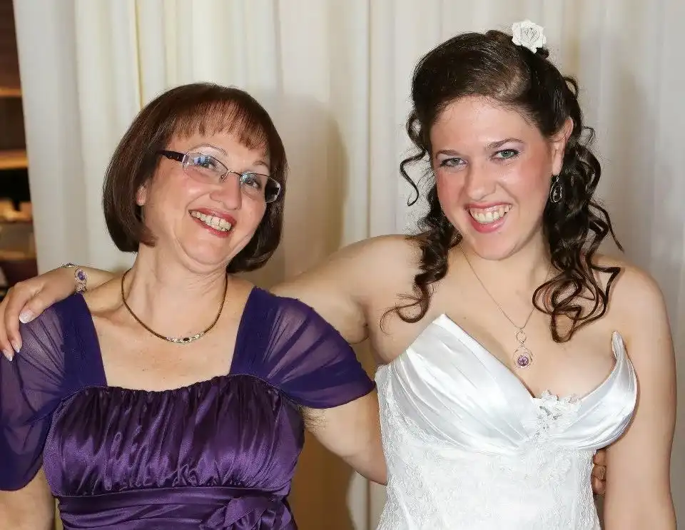 איפור ושיער לאמהות חתן/כלה 