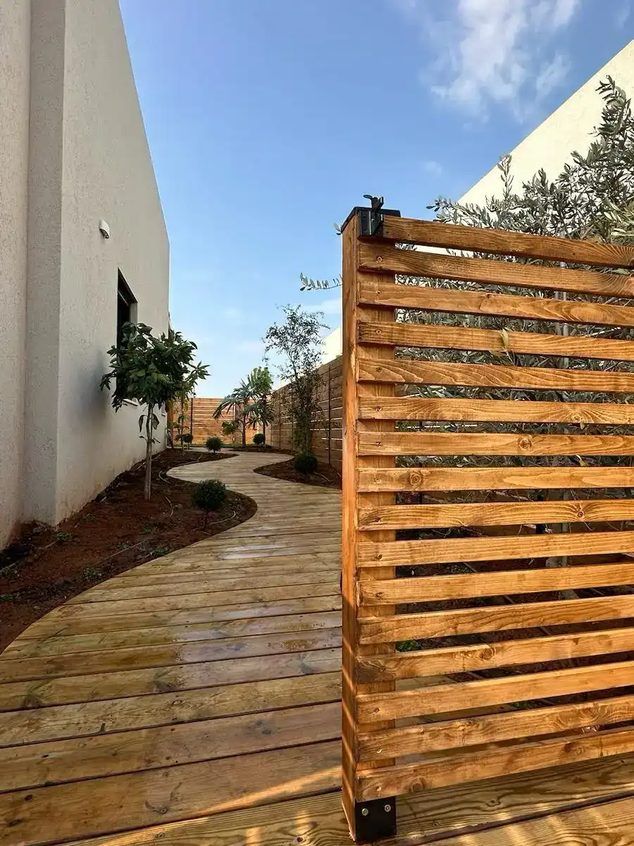 דק אורן/איפאה טבקו/במבוק/טיק בורמזי/סינטטי - החל מ420 ₪ למ"ר