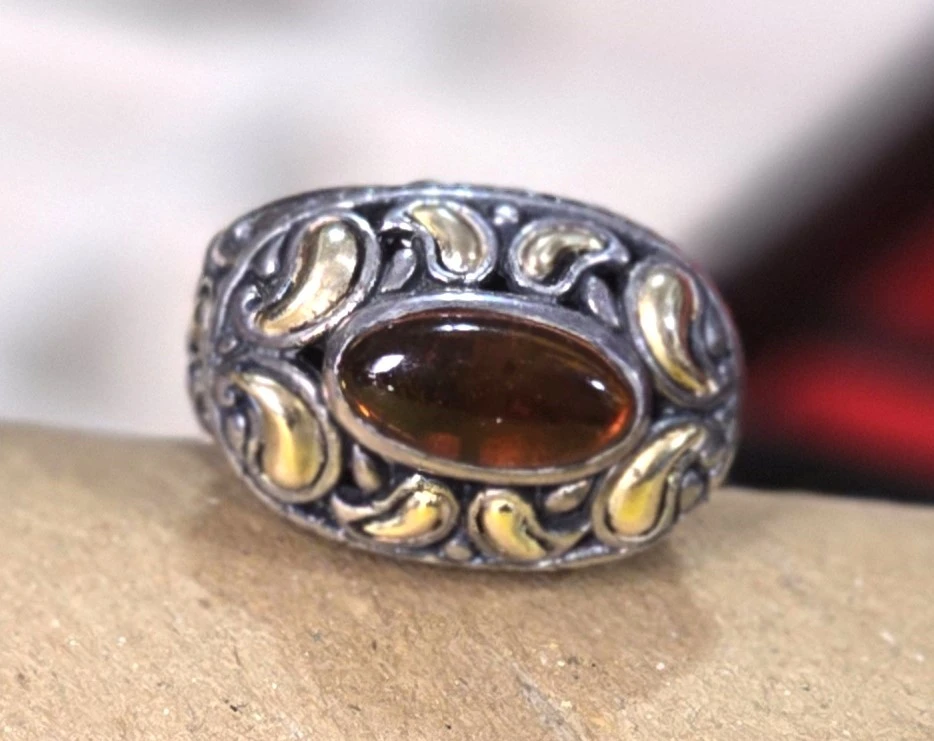 טבעת כסף 925 חתום במשקל 14 גרם.  מידת הטבעת 5.