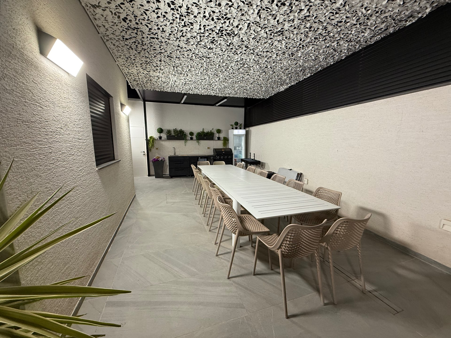 מטבח חוץ + פינת מנגל