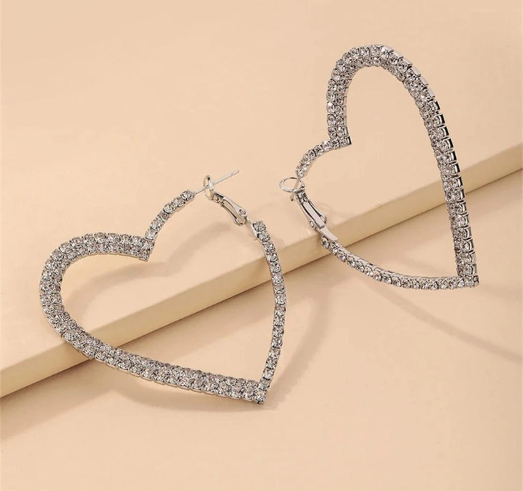 עגילי לב משובץ זרקונים לערב