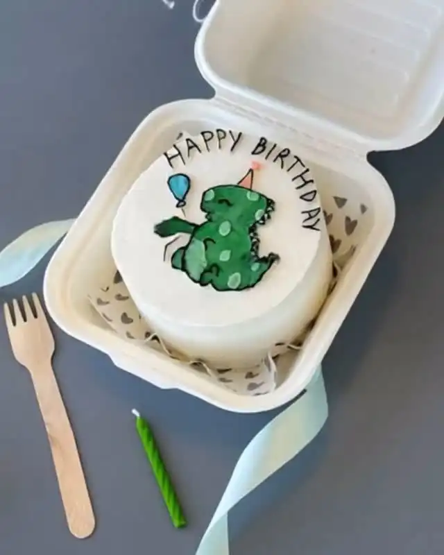 עוגת בצק סוכר לבחירה ועיצוב אישי