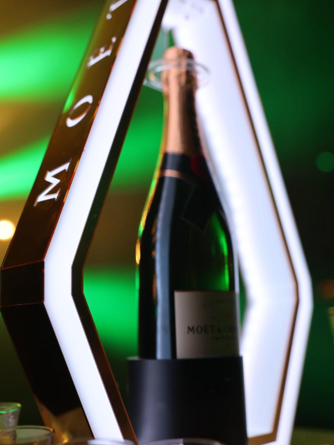 בר שמפניות יוקרתי