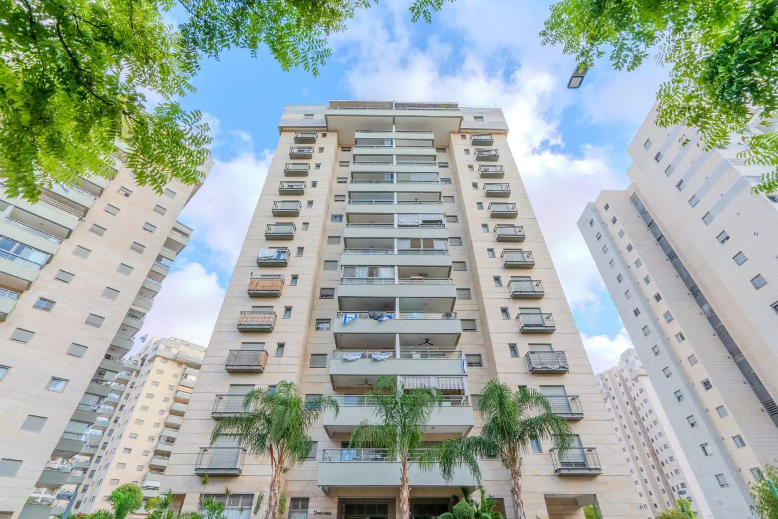 דירה 4 חדרים בשכונת ברנע