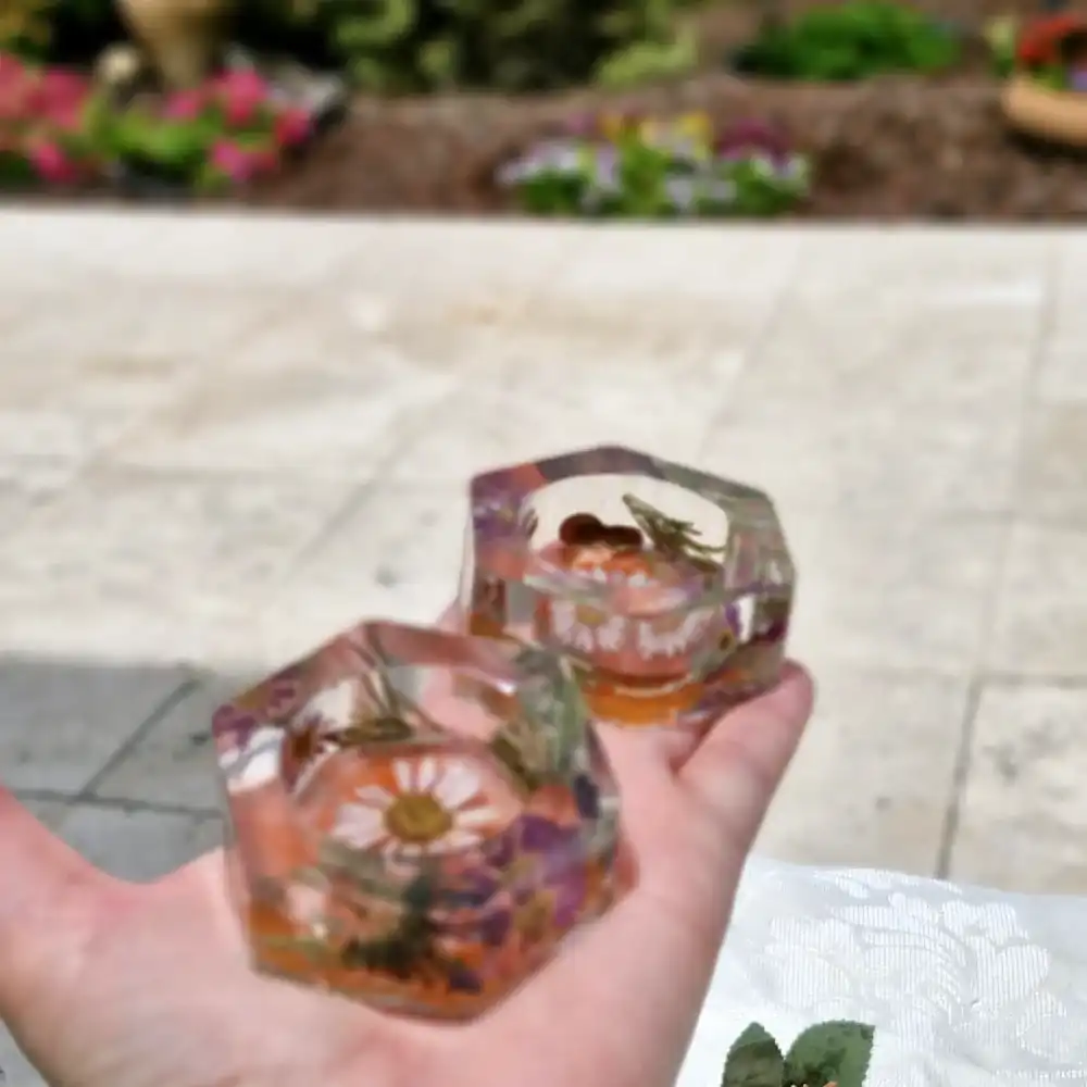 פמוטי משושה 