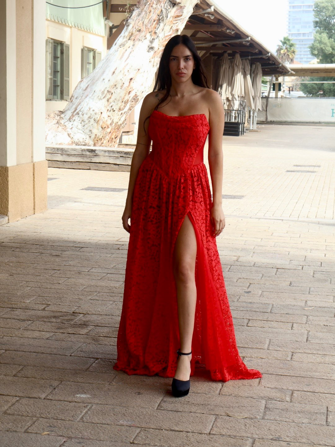 פרח סירה אדום