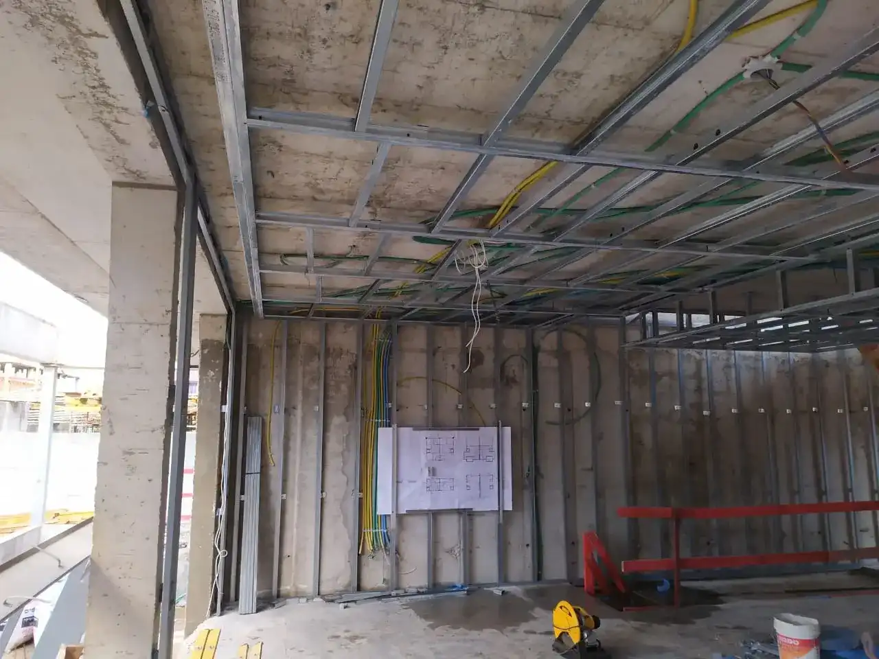 בניית קירות ותקרות גבס