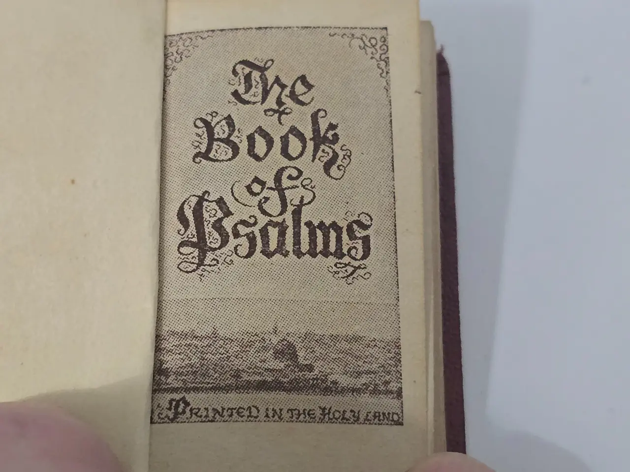 2 ספרוני תהילים מיניאטוריים -פלשתינה ארץ ישראל- מידה כ-6 ס"מ. כפי שמצולם בפירוט. יודאיקה Book Of Psalms