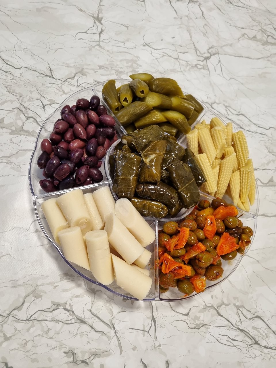 מגש נשנושים