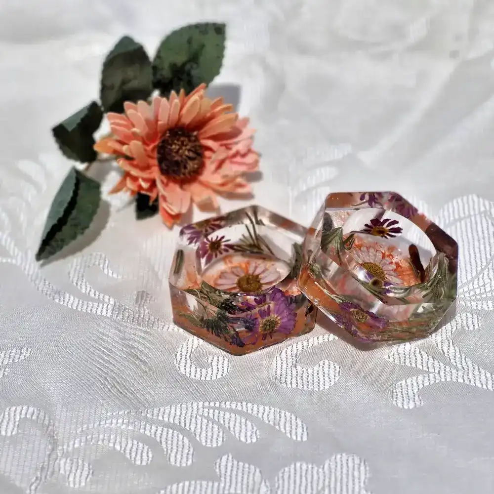 פמוטי משושה 