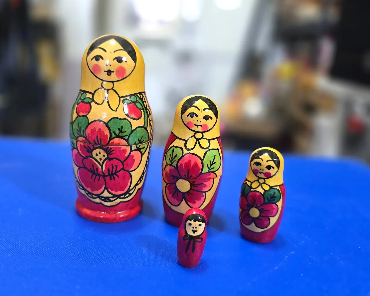 בובת בבושקה 4 חלקים גובה 13 ס'מ