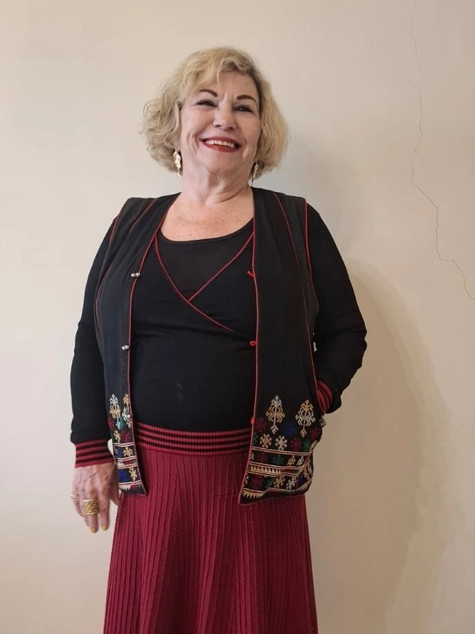 חנה קומפל