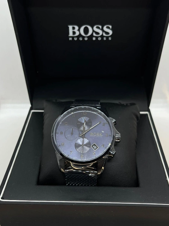 BOSS שחור עם כחול