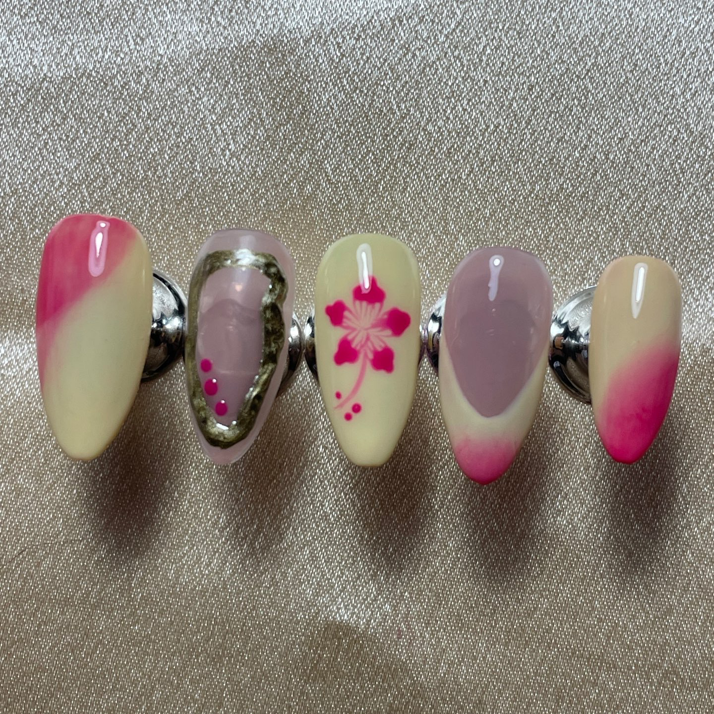 קישוטים וציורים מתומחרים בהתאם למורכבות 