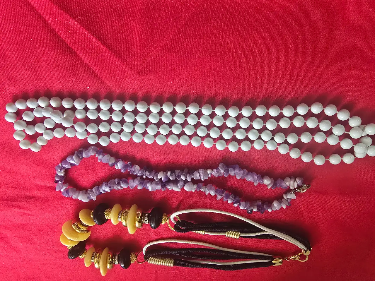 מציאה מציאה שלוש מחרוזות אופנתיים