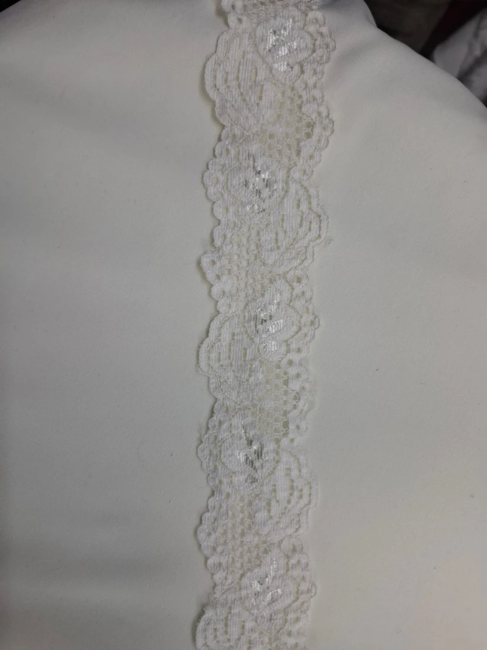 תחרה לייקרה