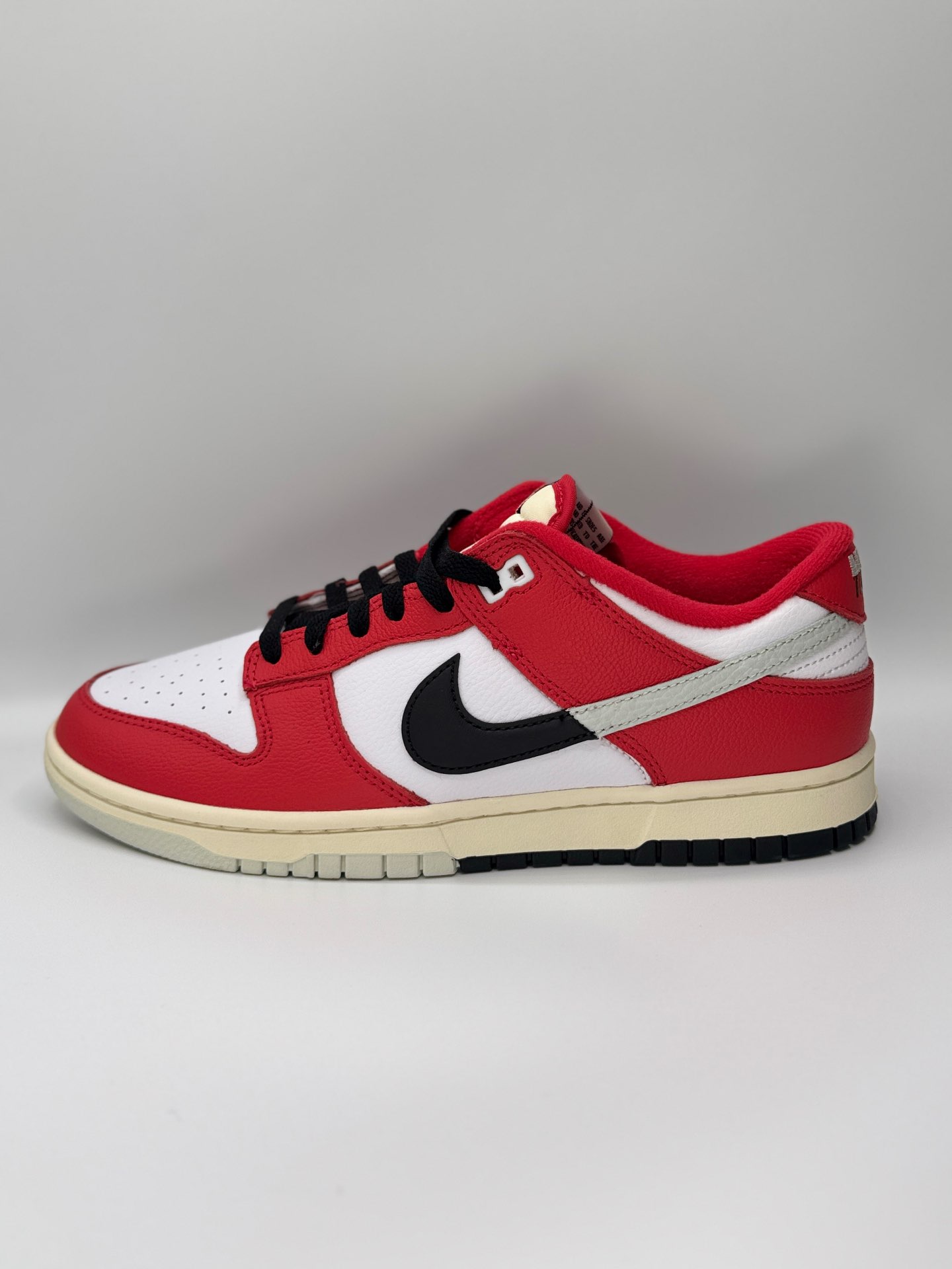 “Nike Dunk Low “Chicago Split