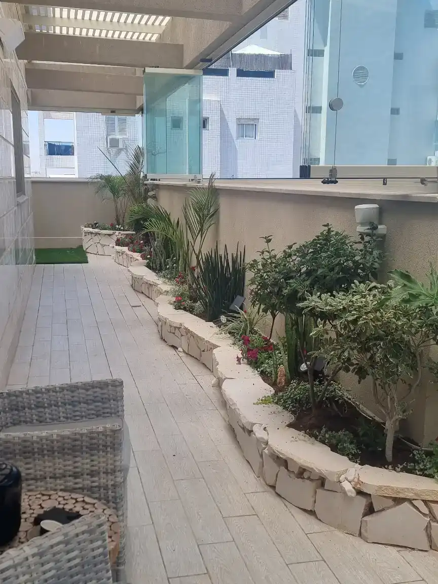 עבודות אבן טבעית- טרסות וריצוף חוץ