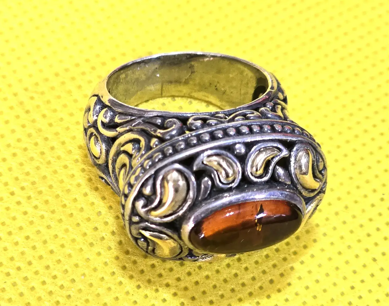 טבעת כסף 925 חתום במשקל 14 גרם.  מידת הטבעת 5.