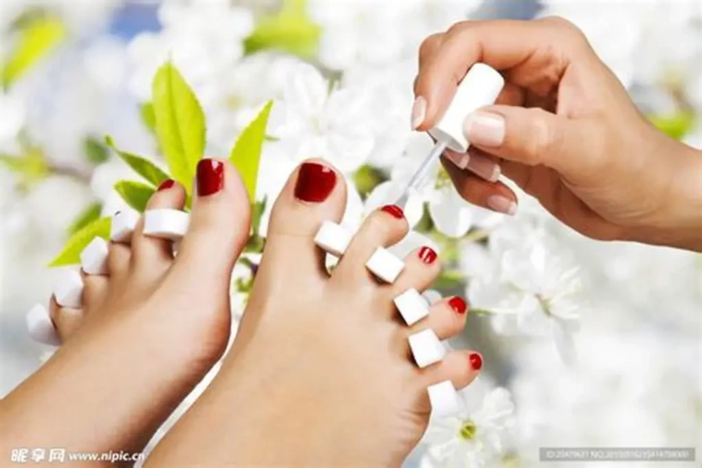 פדיקור מלא כולל לק ג'ל