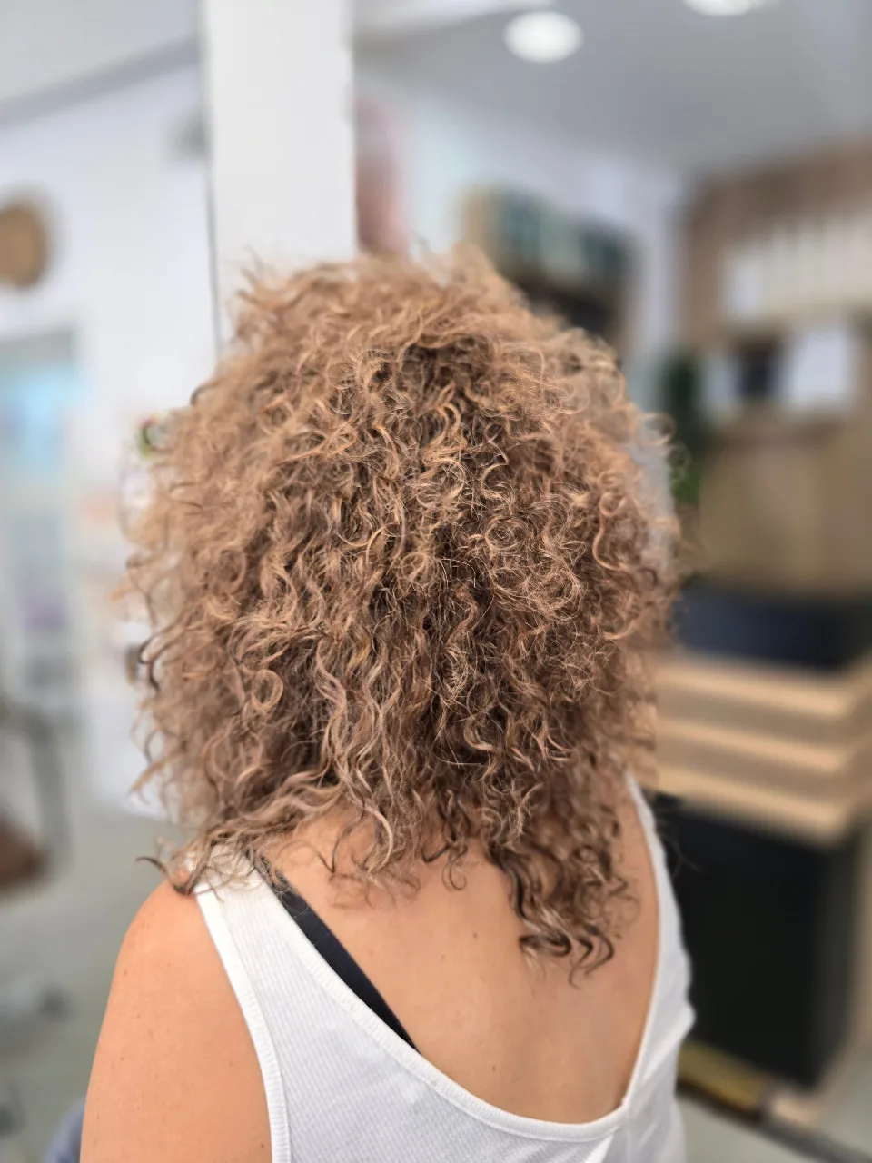 תספורות ועיצוב תלתלים