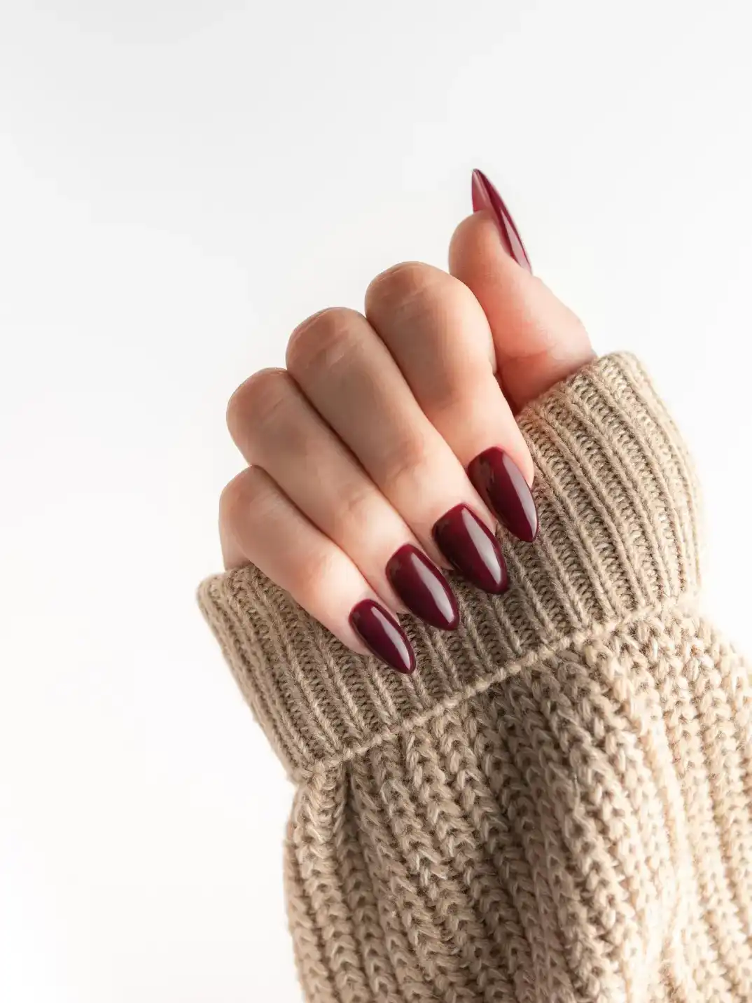 בניית ציפורניים בבאר שבע – סטודיו לאסתטיקה מדויקת ואישית