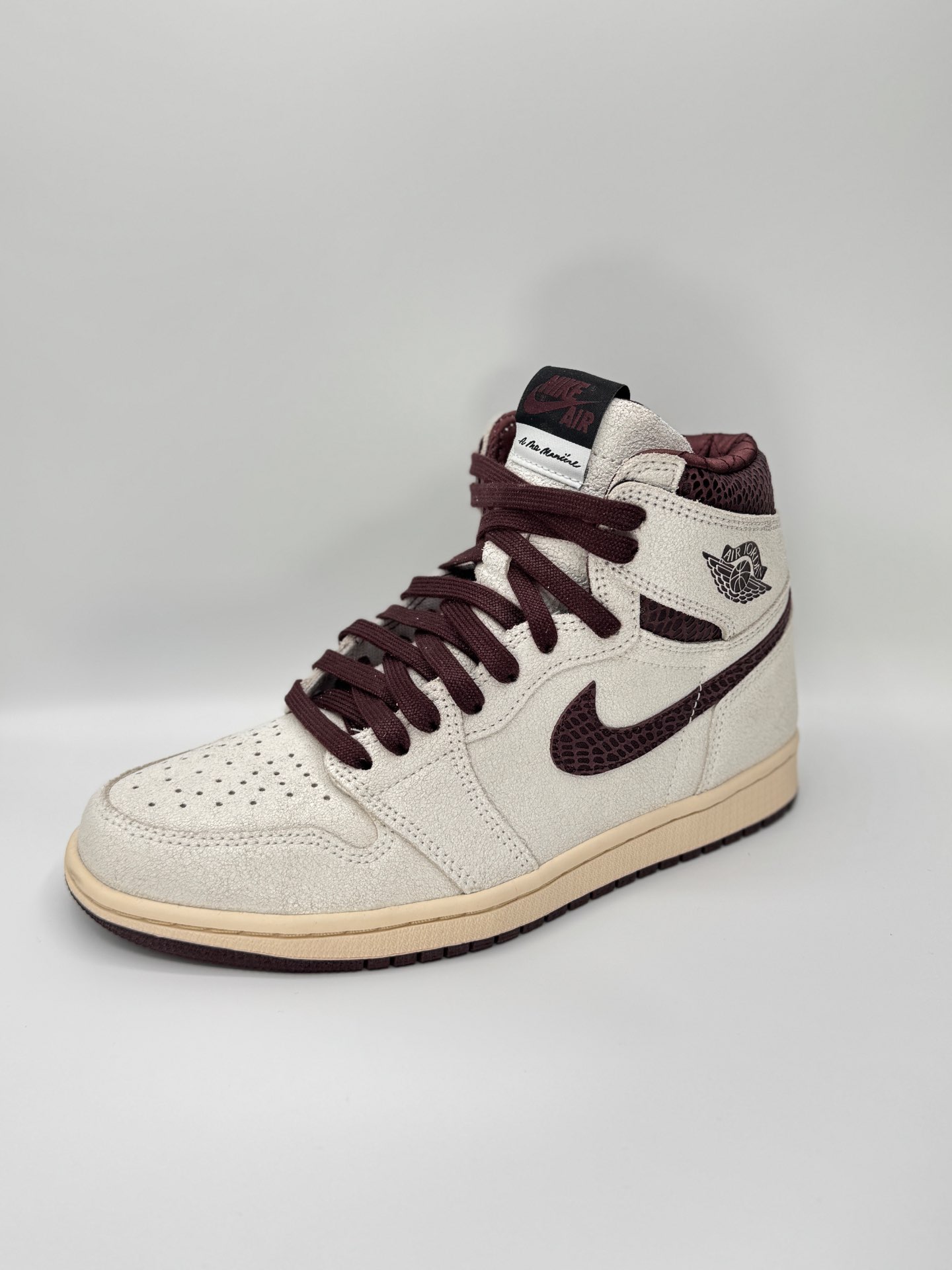 “Jordan 1 Retro high Og “ A Ma Maniere