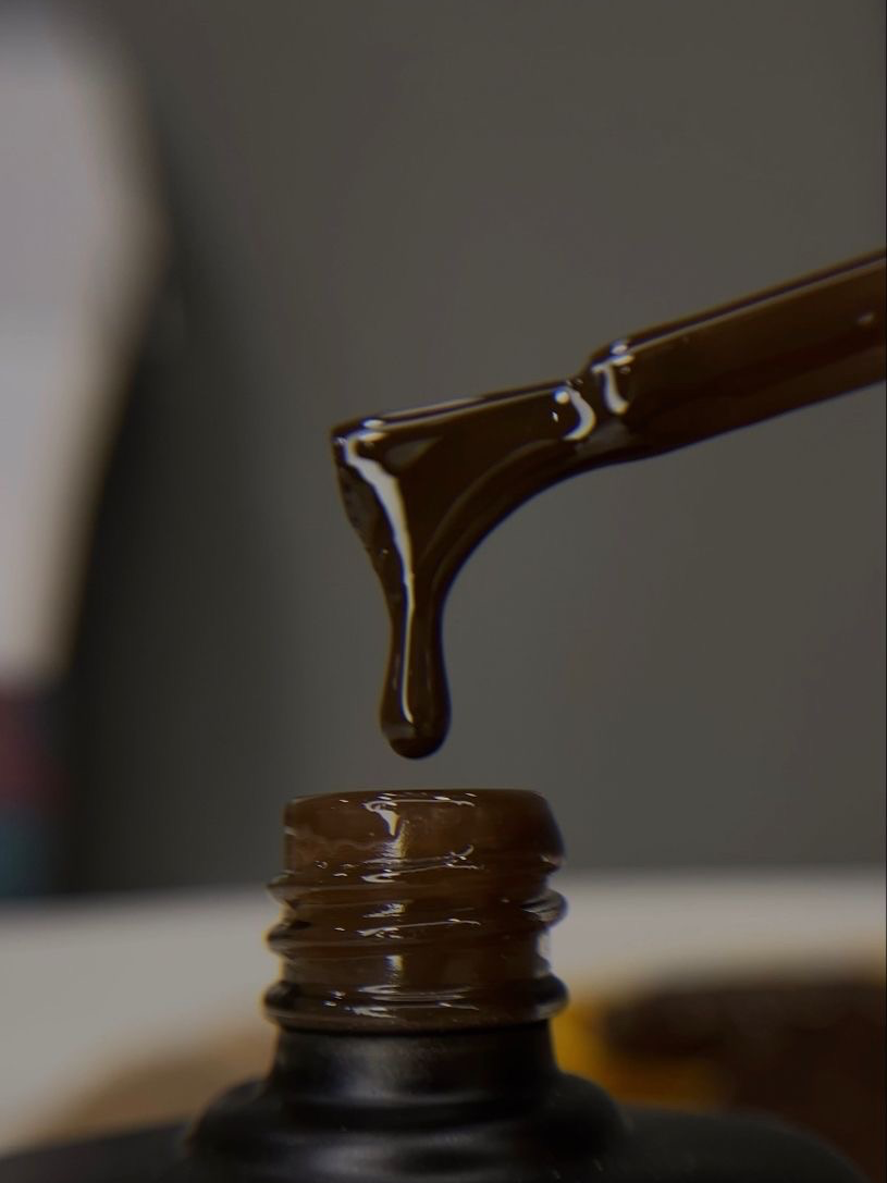 לק ג׳ל בקרית ביאליק – ציפורניים מבריקות ועמידות שמחזיקות זמן רב