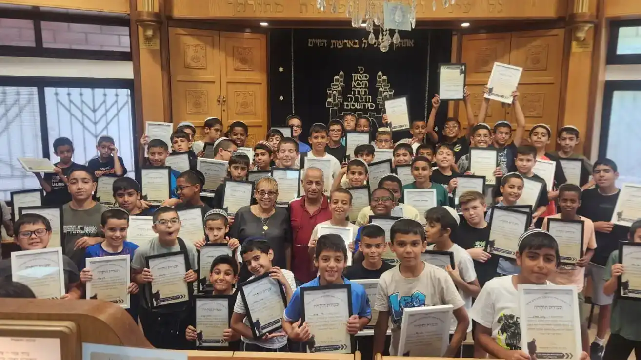 תרומות לקודש – בית המדרש הקהילתי בלב יבנה כמוקד רוחני ומאחד קהילה
