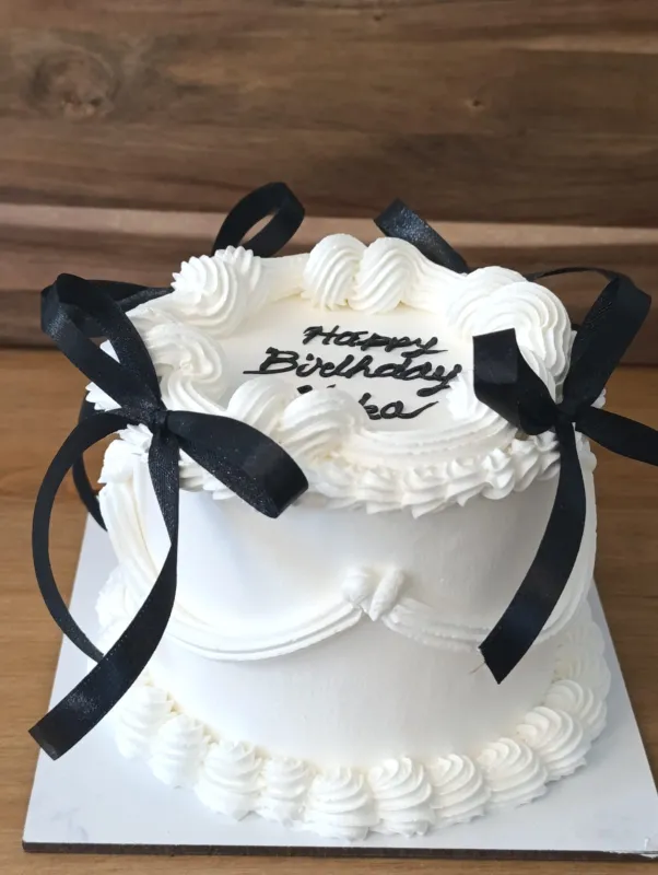 אישית וינטג' פפיונים שחורים