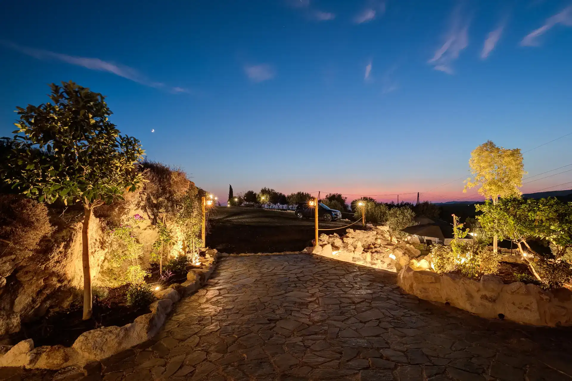 עבודות אבן טבעית- טרסות וריצוף חוץ