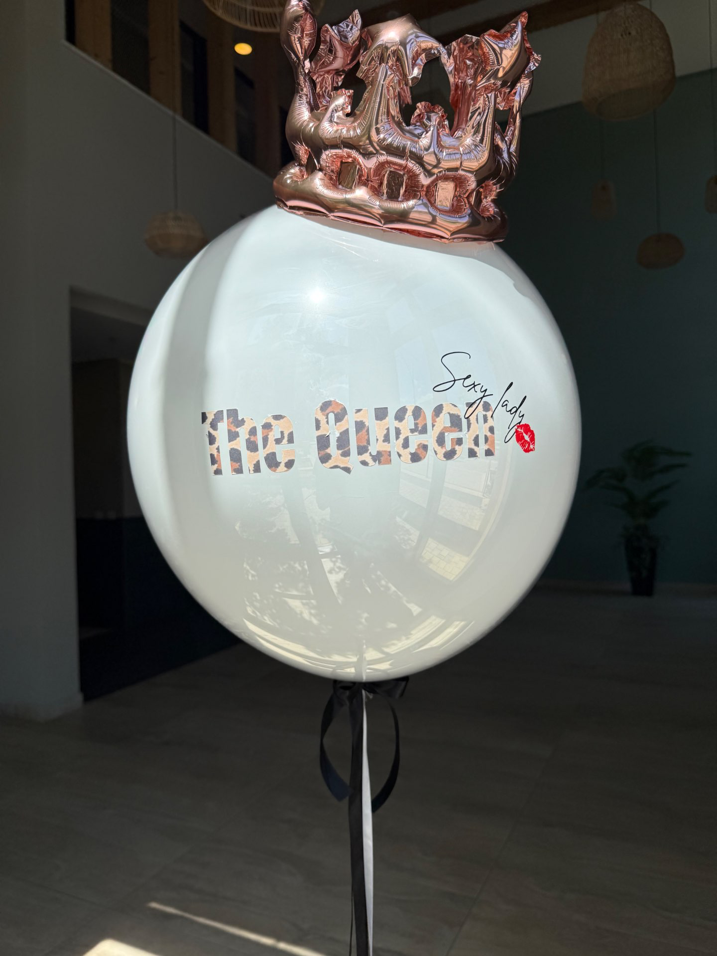 בלון טלי יוקרתי בעיצוב מלכותי לאירועים מיוחדים | VALI