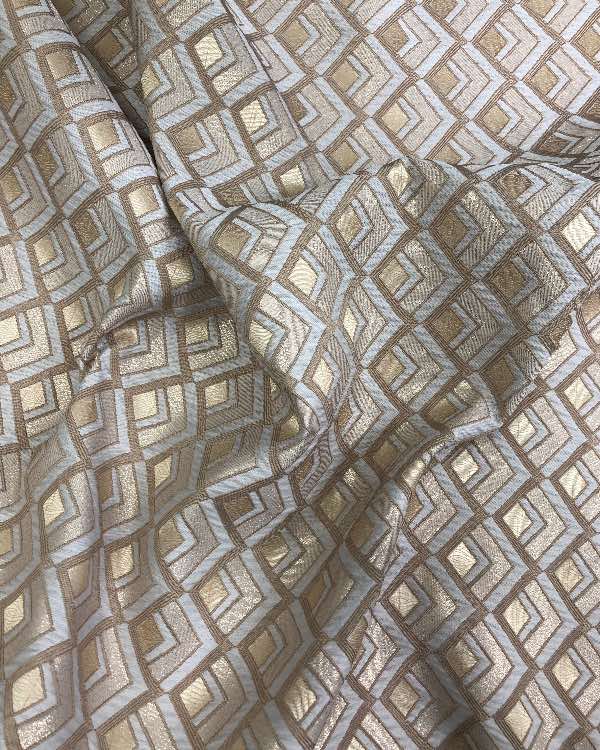 ז׳קארד דגם משובץ צבע קרם