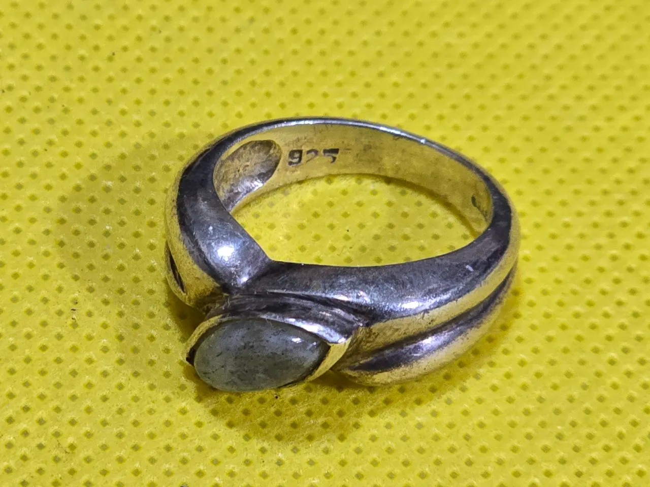 טבעת כסף חברת G.R.A.S מרהיבה ואיכותית  עשויה כסף סטרלינג 925 חתום