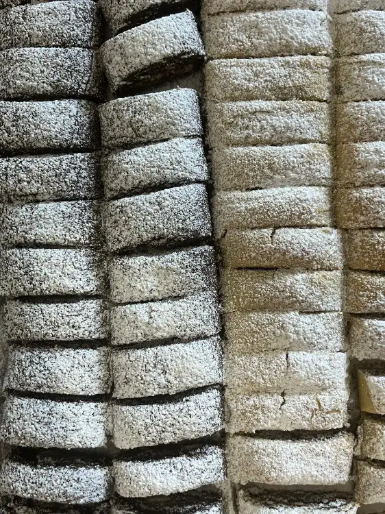 מגולגלות בצק קקאו במילויים מיוחדים