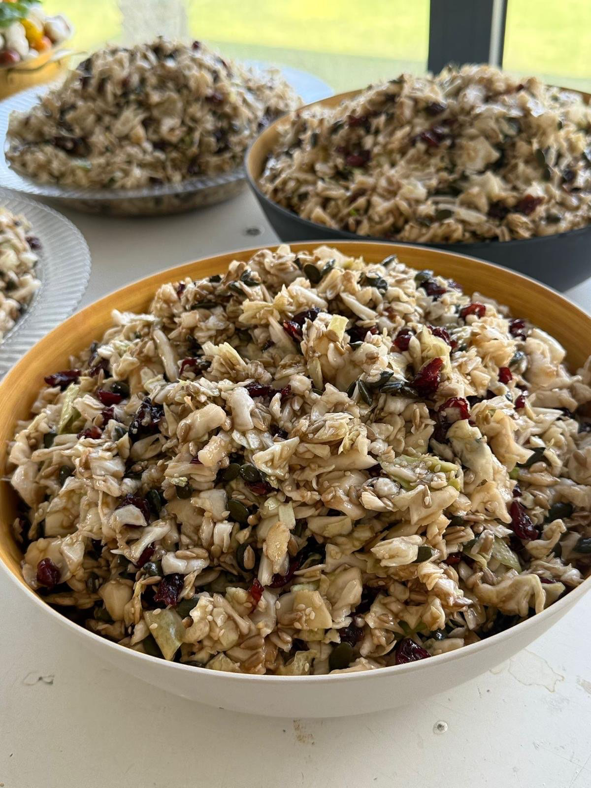 סלט כרוב מתוק אסייתי