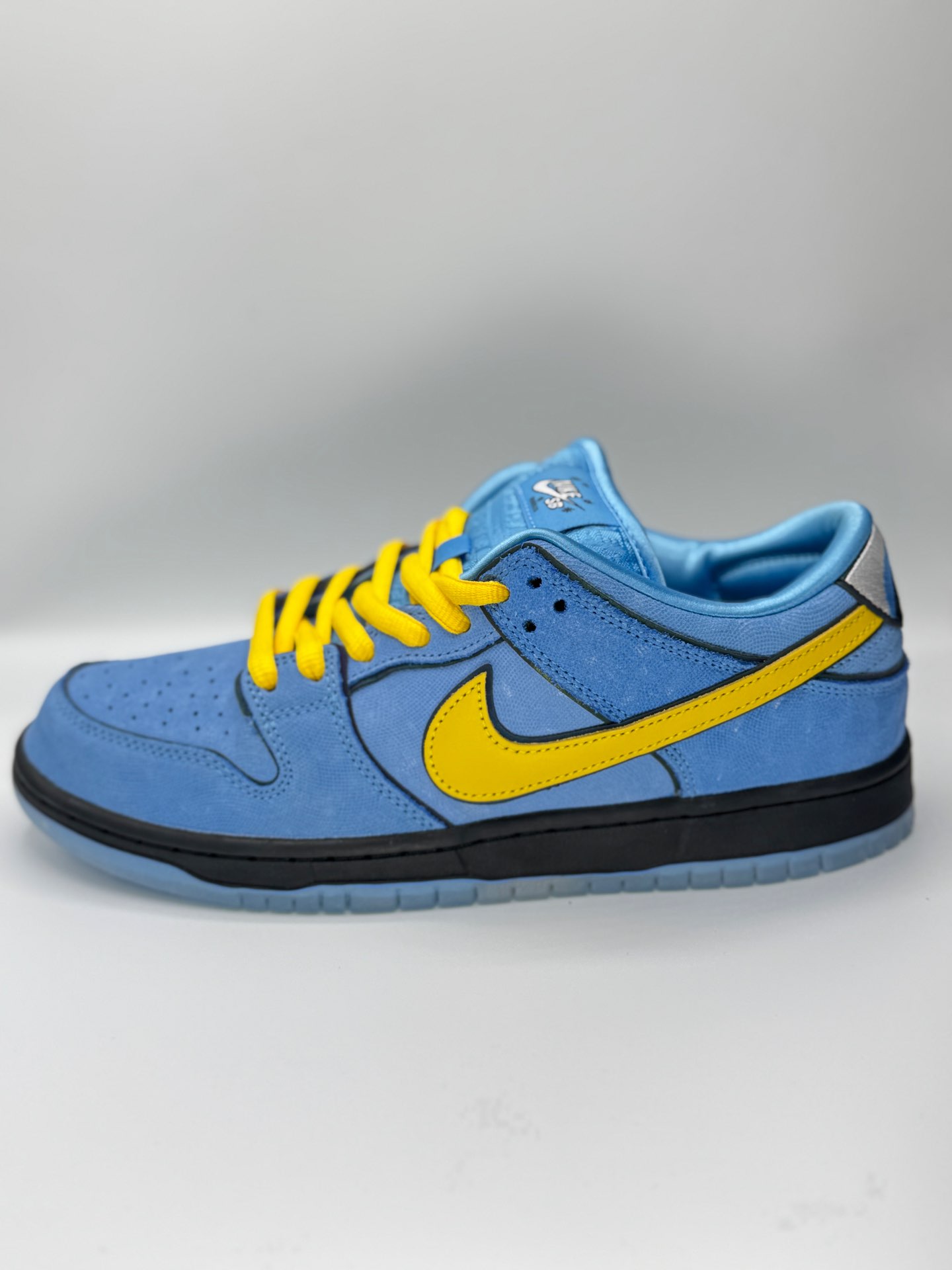‏Nike SB Dunk Low  “The Powerpuff Girls bubbles“